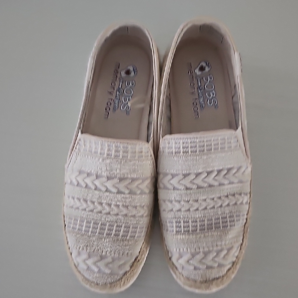 Bob's Skechers Women's Cream Espadrille Slip-Ons. Sz 6.5